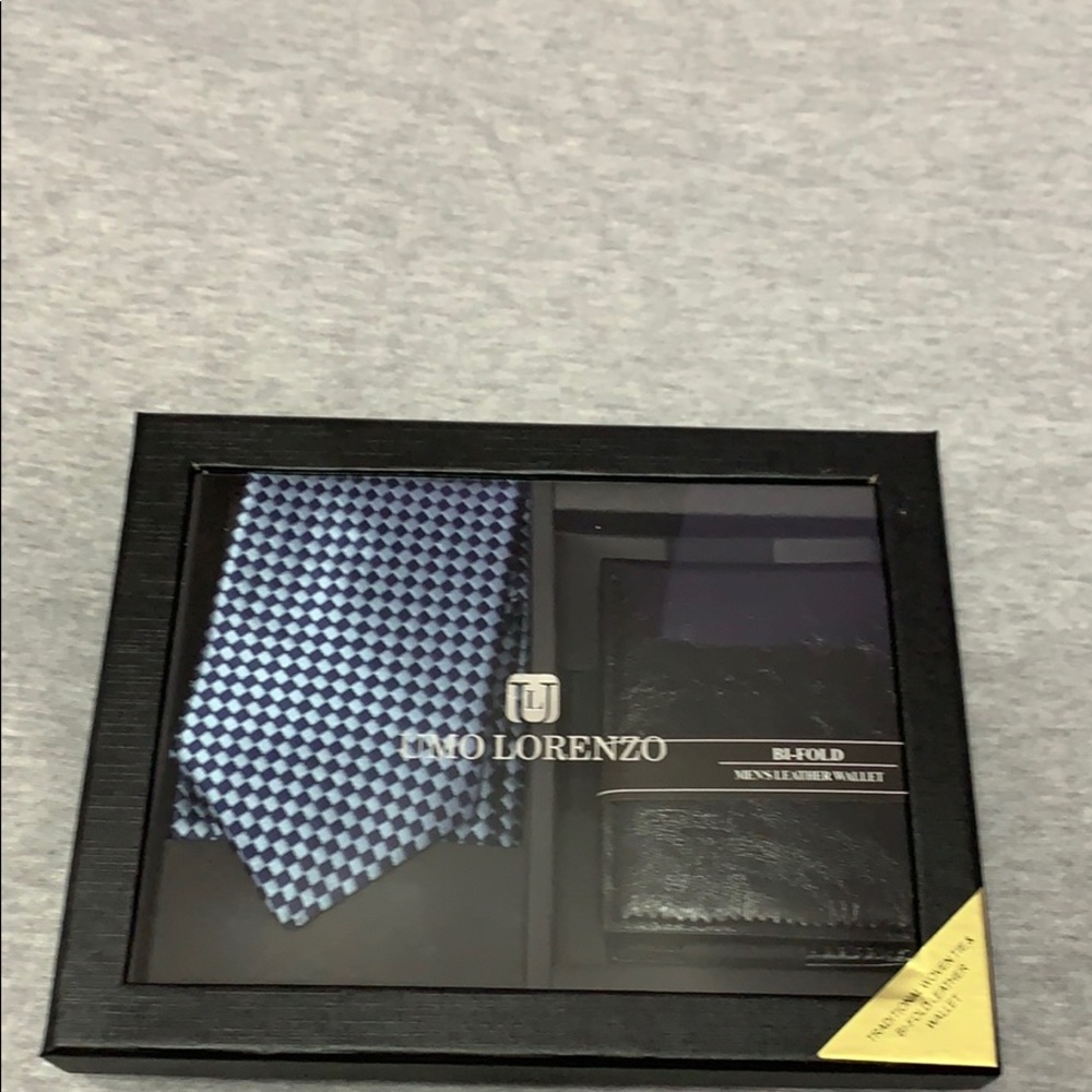 Leather wallet with tie set
